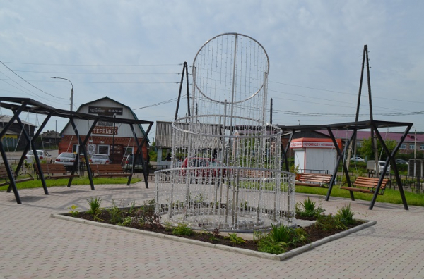  В селе Оёк Иркутского района открыт новый благоустроенный сквер 